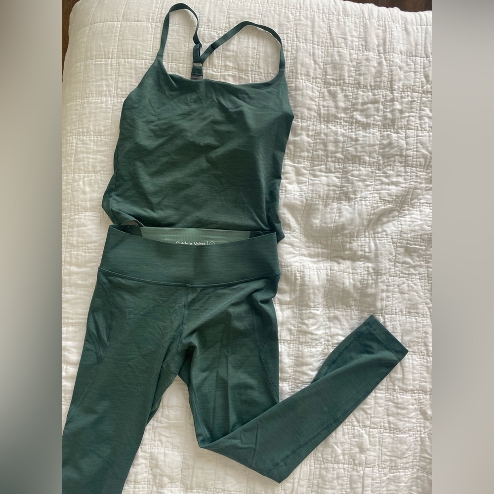 Outdoor Voices TechSweat Move Free Tank & Legging Set in Evergreen